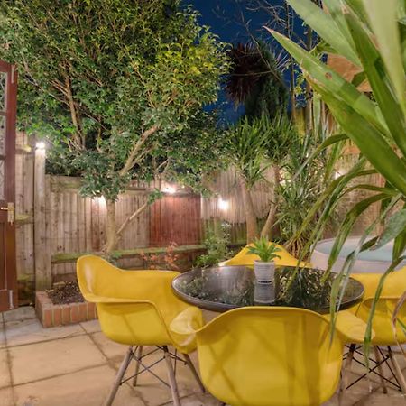 Villa The Zen Den With Hot Tub And Garden Londra Esterno foto